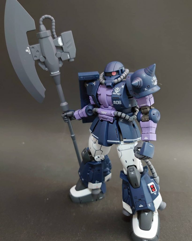 HGUC版と違って成型色が紺色っぽい感じ👍これはこれで良き💯
