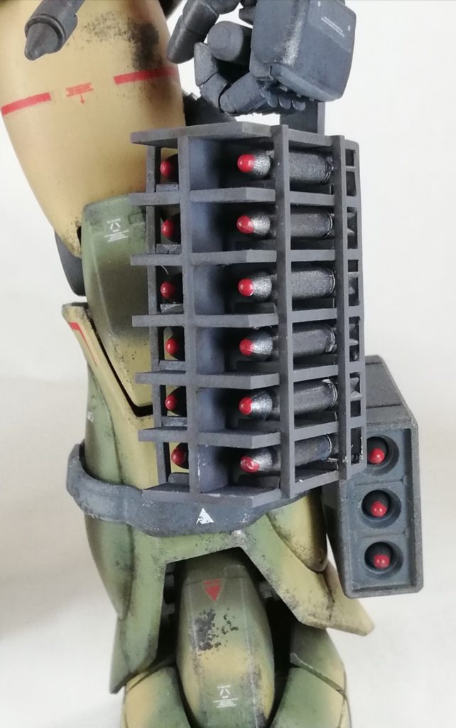 プラ板の組み合わせによるミサイルラック。ミサイルはミサイルポッドからの流用です。