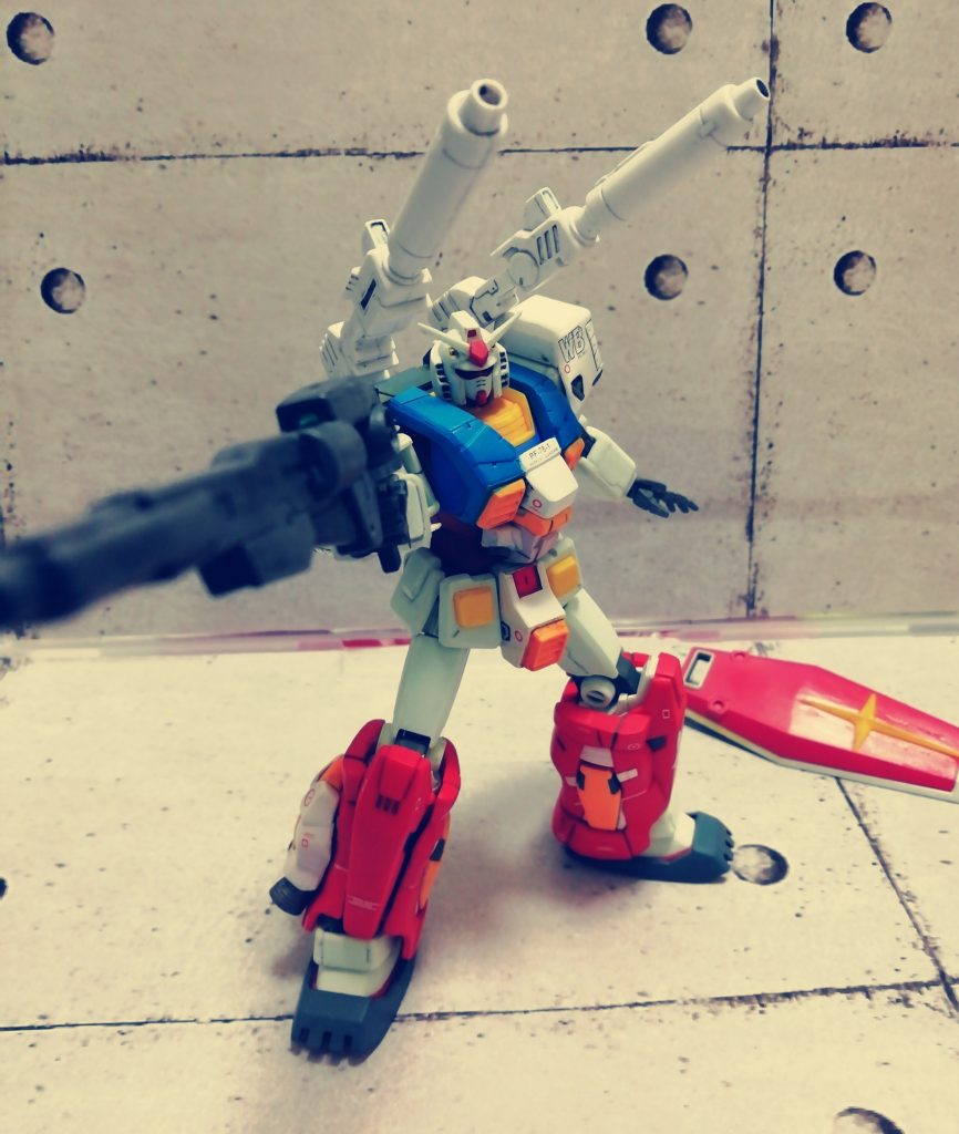 ピッタリ着いて動かしてもポロリしません。