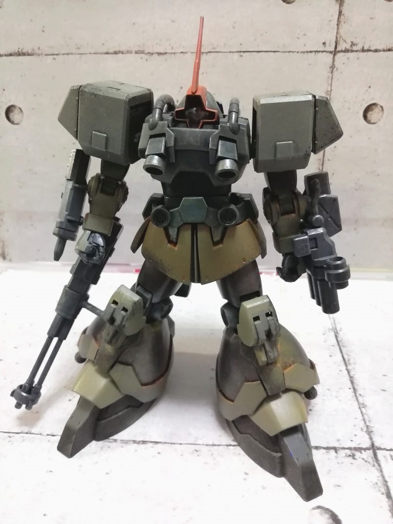正面。肩は1/100アレックスの物です