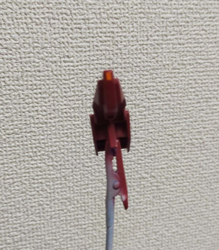 つま先のオレンジ等もマスキングでの塗り分けです。