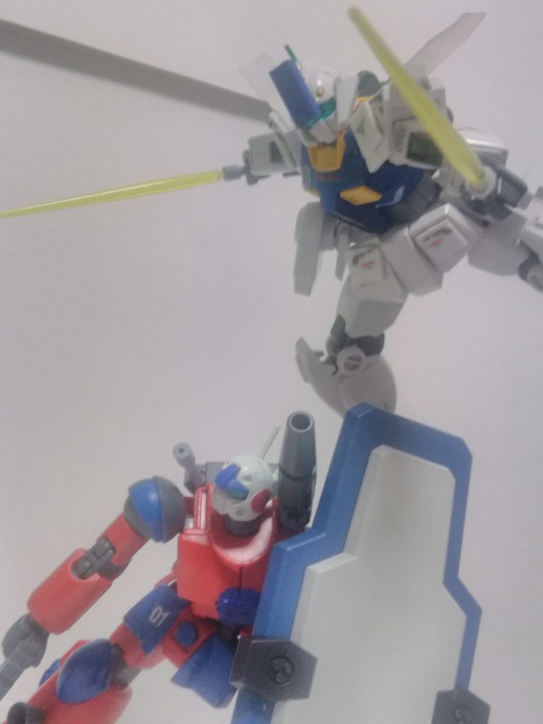 ここから同時公開のガンキャノンと