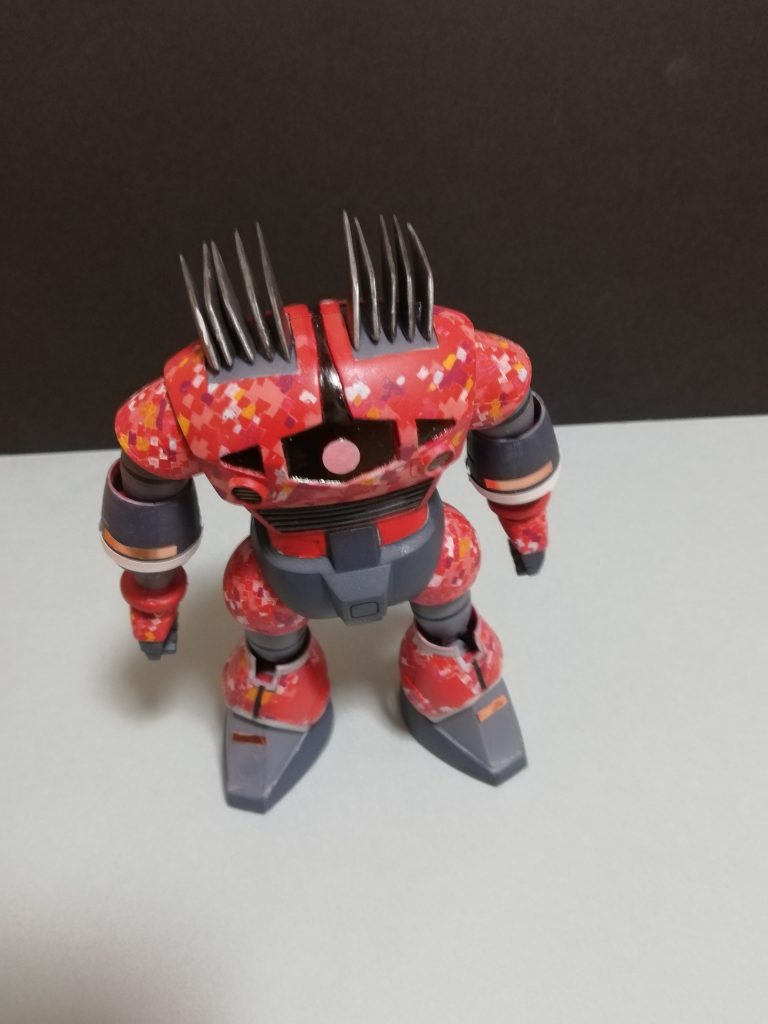 この時代のキットなのに脚にロール機能があるのでハの字立ち出来るのは優秀ですね