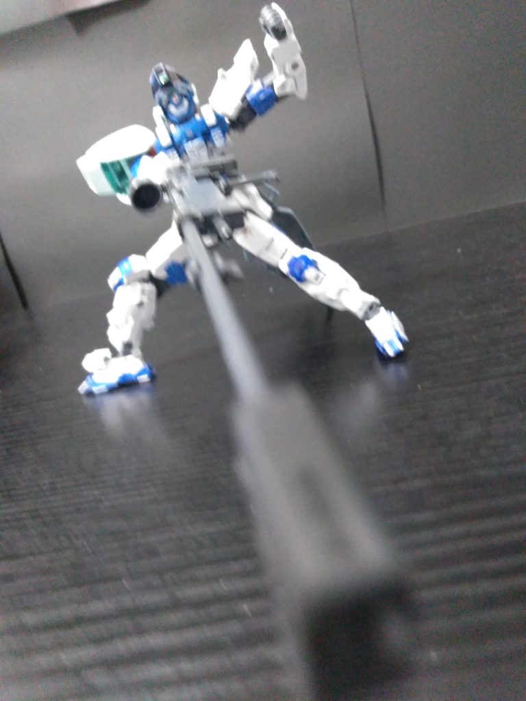 ぶれてるぞ!対艦ライフル!重いので立てない