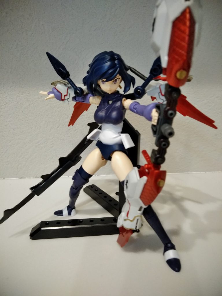 大太刀は背部ユニットにより保持！