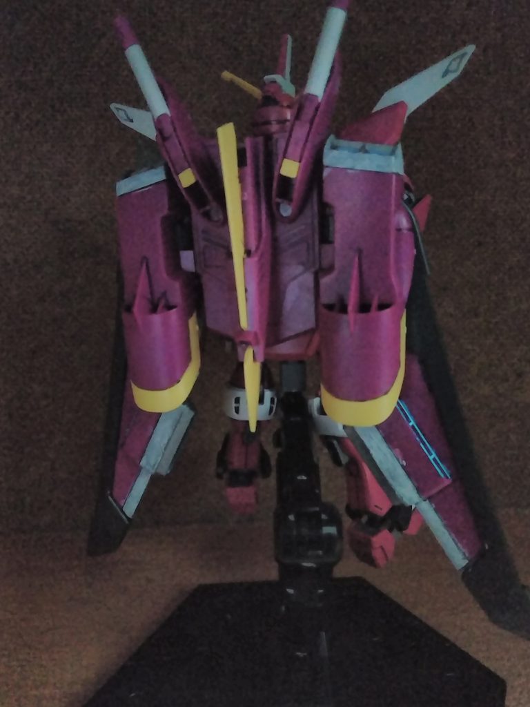 後ろ以下ポーズ