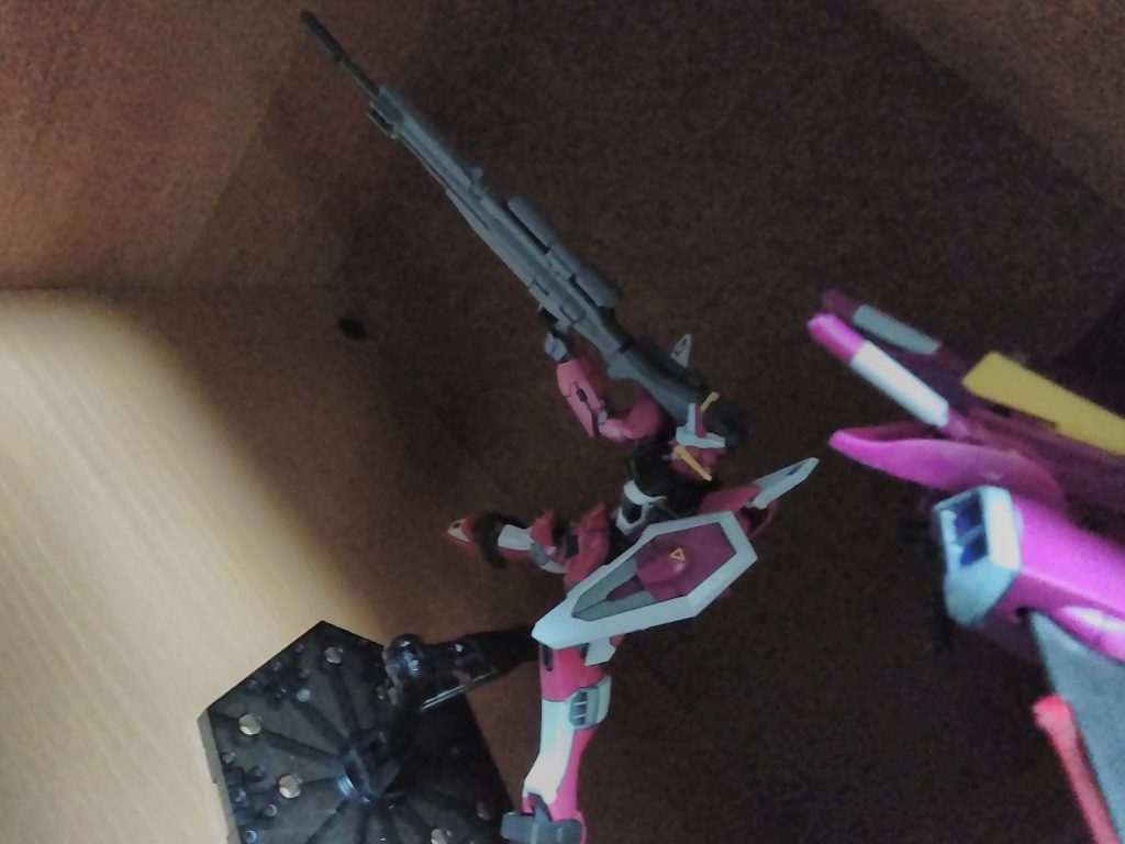 オリジナル武装プロヴィデンスみたいなイメージですジムスナイパーK9のやつです