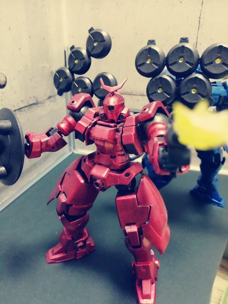 こちらは肩が市販のボールジョイント､股関節がガンダムフレームです(