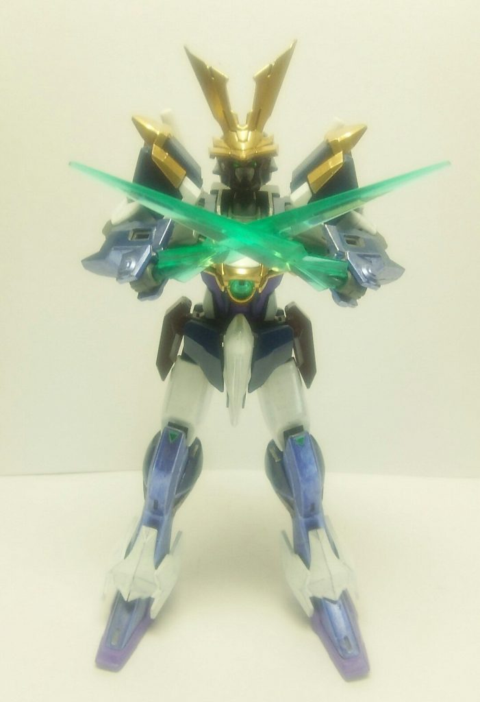 武装幻影胡蝶剣、ビームサーベル、金剛斧シルエットの喚装で様々な戦況に対応出来る