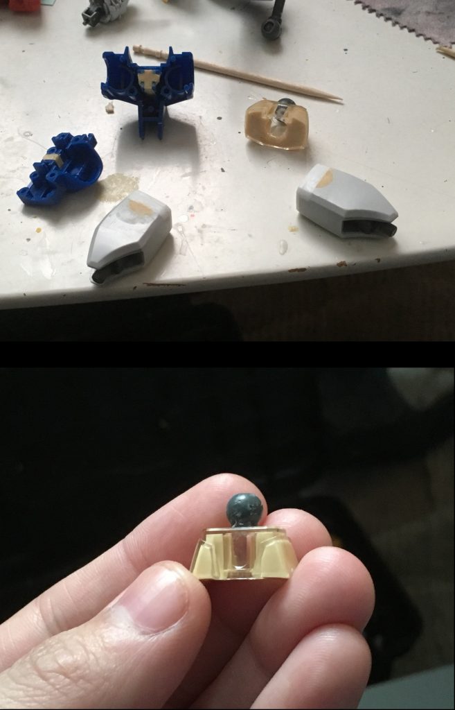 ここまできたら、あとはパテ盛り。クリアパーツにパテを持ったら、面白い感じになったでの、即写真。