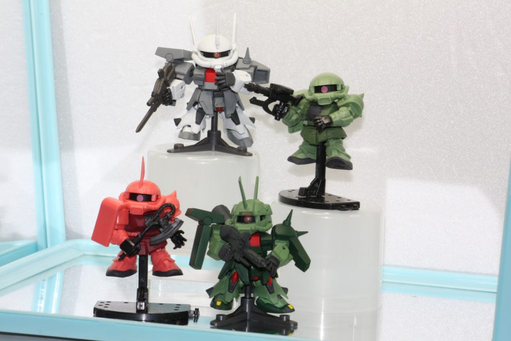 ベースのザクⅡとパシャリ