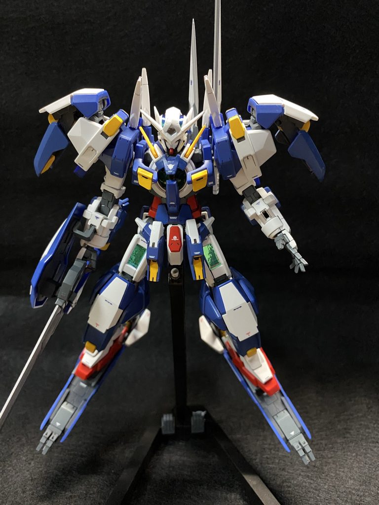 プロポーションはそのまま、各所の合わせ目消し、後ハメ加工など。ダッシュユニット先のクローは残念な形状だったので関節切り飛ばして角度を付け直し。