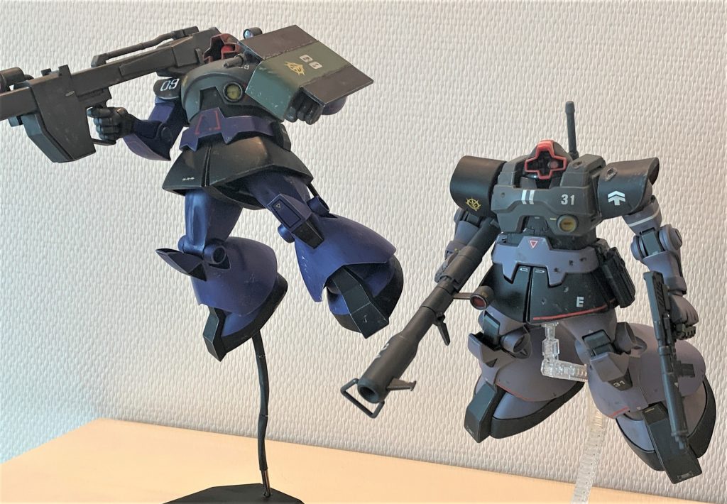 以前制作したMGリックドムと並べてみました。こうしてみると旧キットも負けず劣らずの存在感で、これがカッコイイデカール沢山付いて定価1000円以下なんて超お得だと思います。旧キットを組んだのは小学生の頃以来でしたが、最近のキットとは違う味わいがあり、中々楽しかったです。