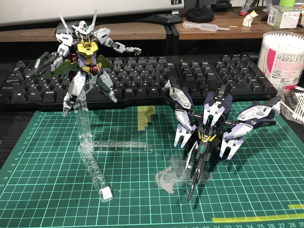コアガンダムIIとウラヌスアーマー。