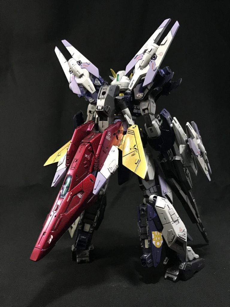 バックサイドから撮影。こちらも、各部をディテールアップ。脚部に、天王星マークのオリジナルデカールを貼っています。