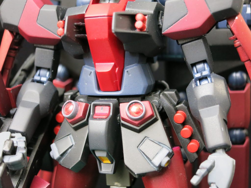 スカートアーマーに武装を追加するのはお約束でしょうか?