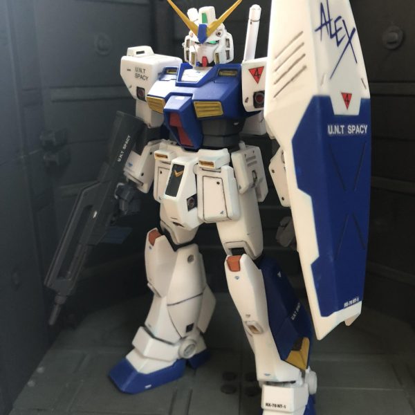 ＨＧＵＣ　ガンダム NT-1アレックス