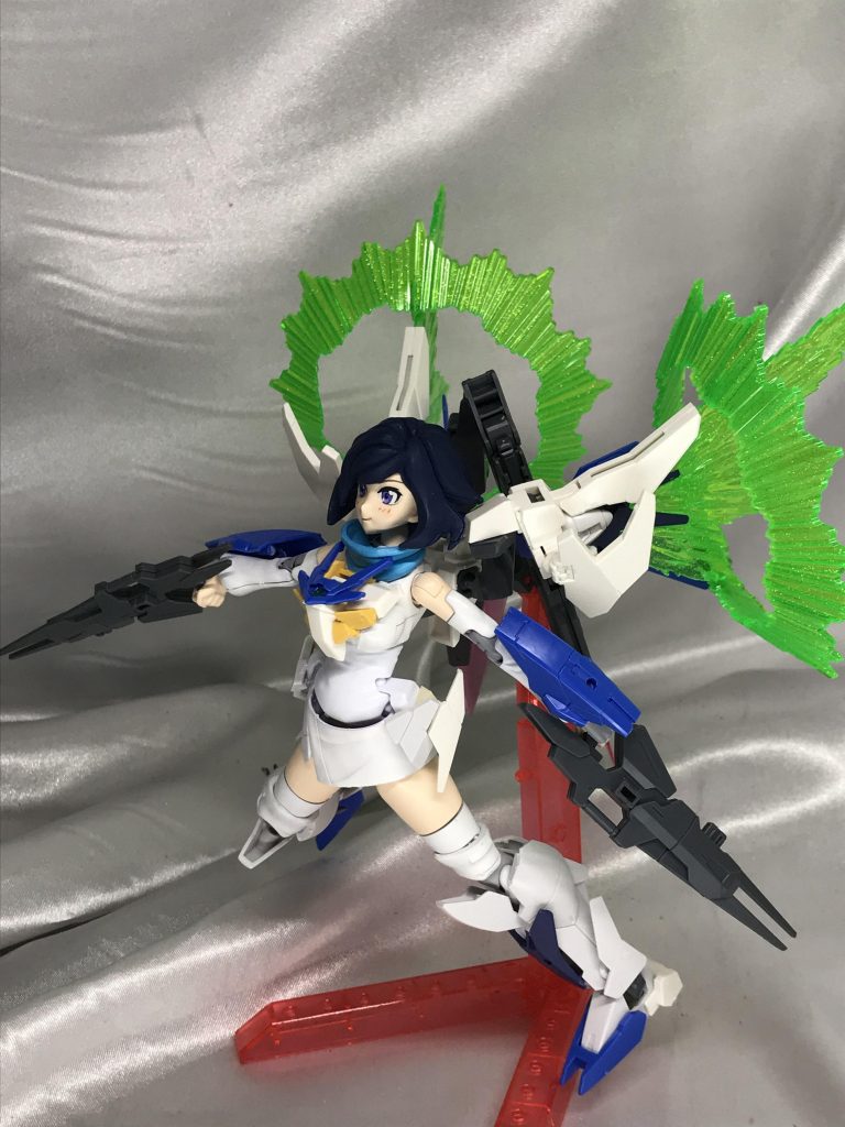 横に展開するのもいいですが、うちは背中に回してばっちり推進に見えるこの構図が気に入ってます（＊゜ー゜）