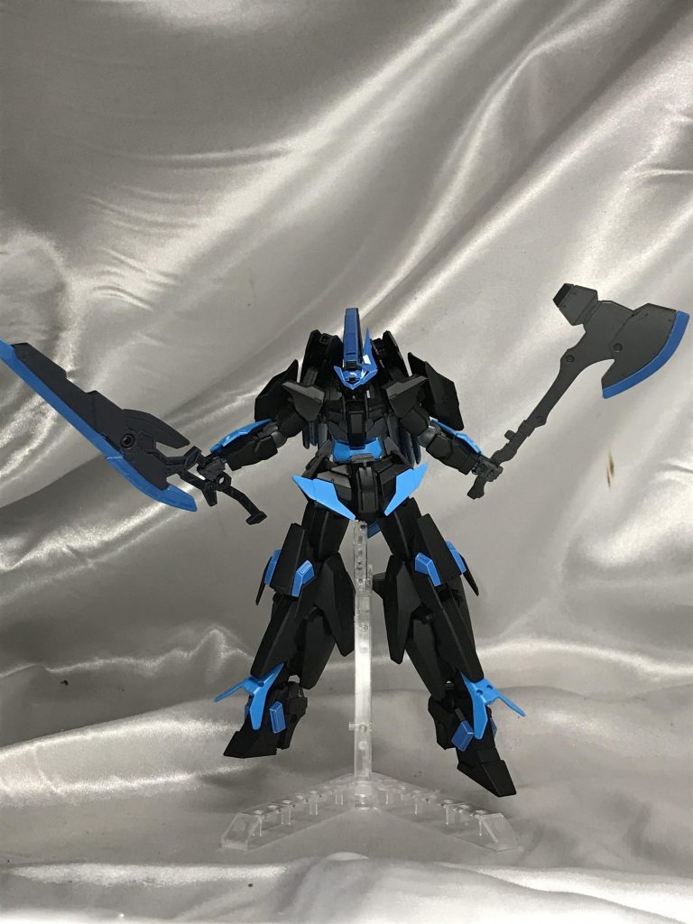 武器は大斧とマーズフォーの大剣です。剣と斧の二刀流が好きなんで、ここは作者の趣味です。かなり重いんで手首のポリキャップがさせるのギリギリですw