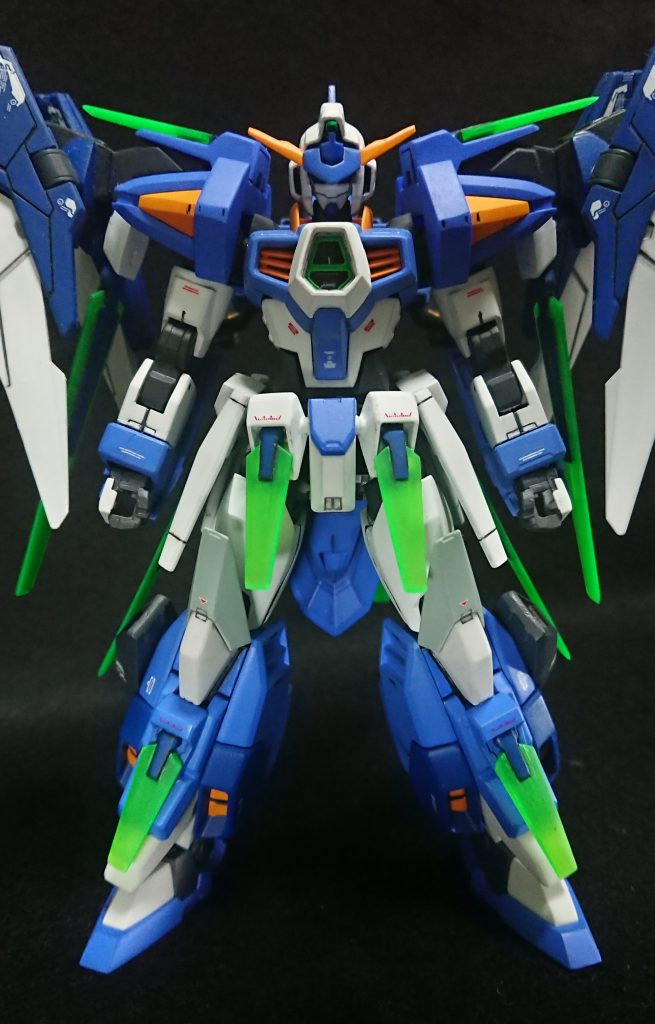 頭と腰はFX、胴はAGE-1（TRYAGE）、腕はAGE-3にTRYAGEの下腕を移植、脚はTRYAGEになっています。