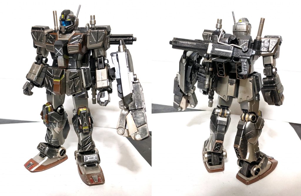 「ジム・ストライカーをカスタムしたオーダーメイドモデル、一部箇所の装甲追加、スパイクシールドからクローシールドへ換装した他、バックパックに武装マウント用ハードポイントが追加、それに伴い武装も専用の物に変更されている。」大幅な改修は特にせず、一部箇所に装甲パーツを追加し、バックパックにマウント用ハードポイントを追加した程度です。メタリックカラーに塗装してますが、参考にしたカラーリングはテスト機の物になります。