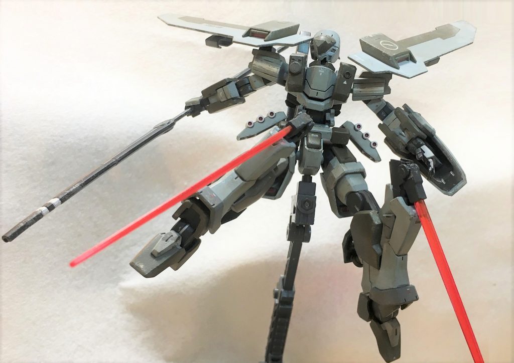 Gレコでは度々出ていた脚サーベル…ですがこれだとインフィニットジャスティスのものの方が近いですね