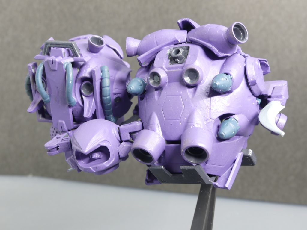 【ガンプラデータ】ベース:旧キット 1/550ザクレロHGIBO ガンダムグシオン など今回は前置きなしの一気に「過去作再投稿編」です。次回をすぐに投稿するからです。最近いろんな時間が欲しいです。2016年、GUNSTA初期の投稿企画「ポケモンガンプラ化計画」から(新生GUNSTAでは過去にこちらなどを投稿済み)。もう5年前の話ですが・・・当時は「ポケモンGO」が世間を席巻していた頃(あの頃と今のポケGO,大分違いますよ。今のポケGOはこちらで)。おしょうからスタートして4機目のはずです。ベースはマタドガス。当時「初代」連邦VSジオンフェスだったはずです。