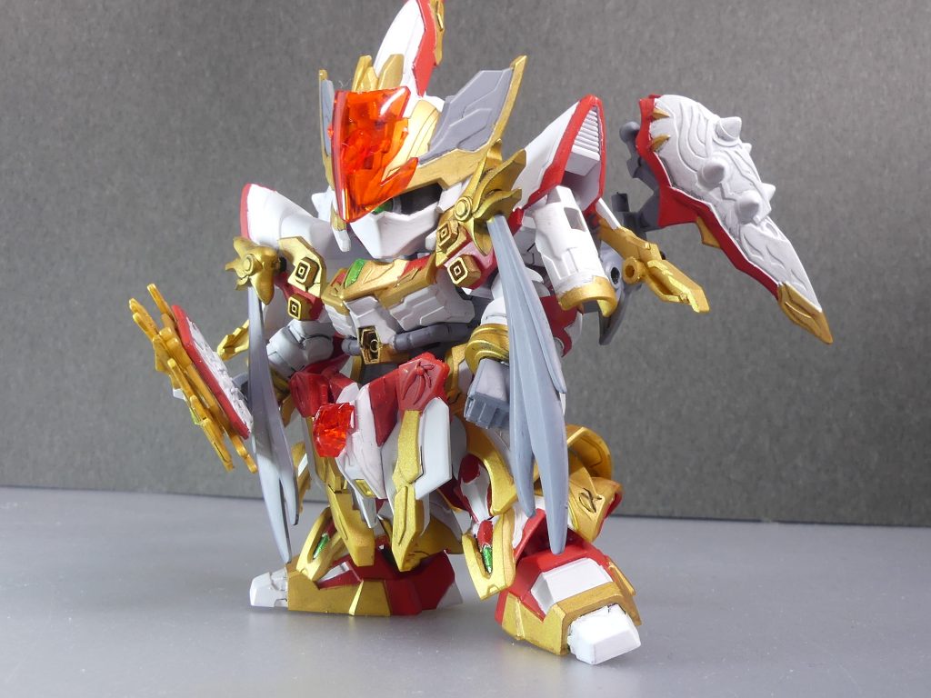 シュンノウ：現在ソロのＳＤガンダム使い。リアルでは噺屋をしている。とある理由でフォースを抜け、自分の行き着く先を探していた。優れたビルダー能力を持つ。もう一度前から。身体としてはほぼ張遼。そこに各種創傑伝のジャンクパーツ類を組み合わせる方向で作成。肩についたクシャトリヤの髪の毛は自遊自在２ミリメソッドでワイヤー接続。可動に干渉しません。