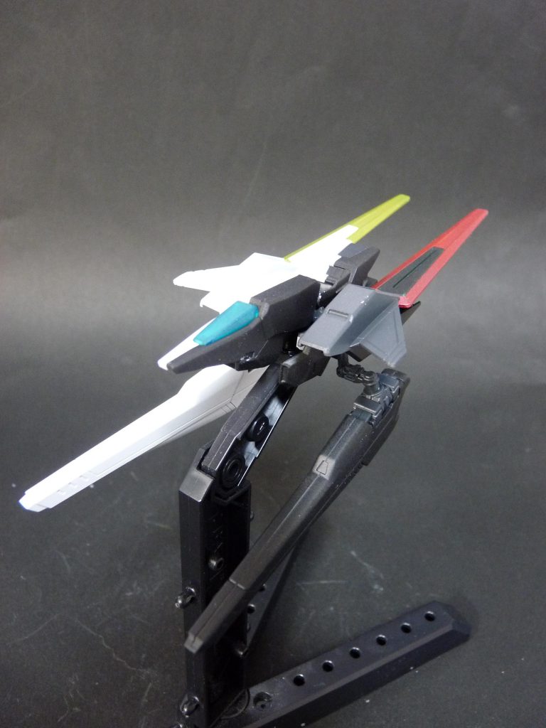 コアファイターにも手を加えており、F91のヴェスパーをそのまま装備させました。予想以上にかっこよくまとまって大満足です。