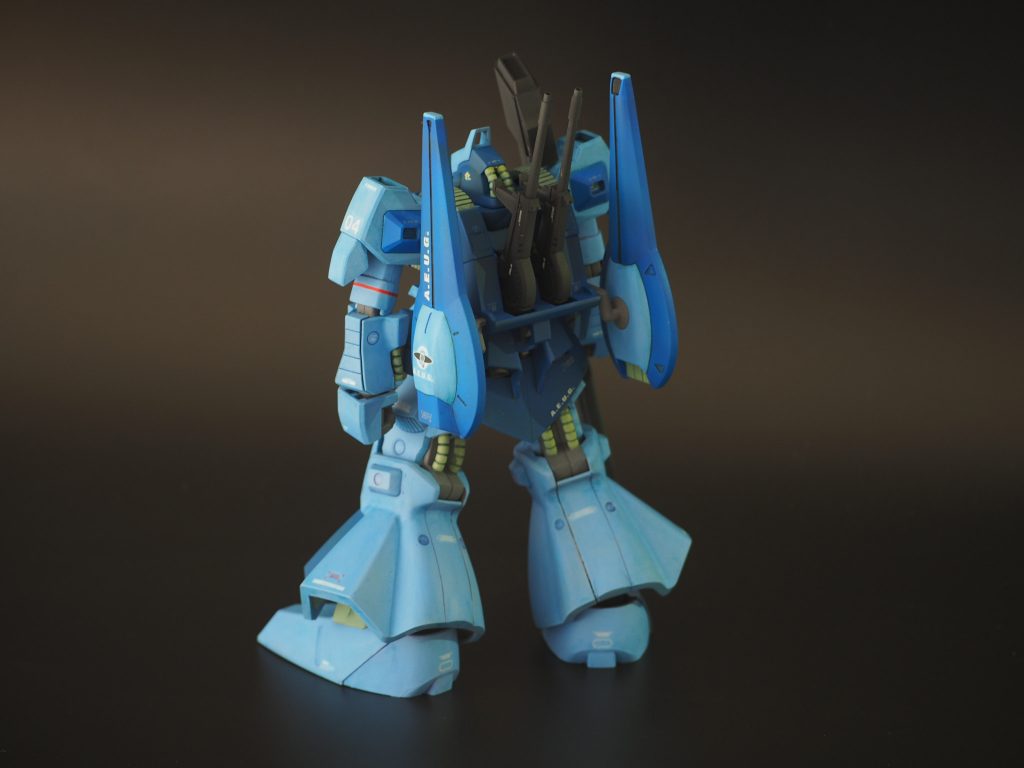 下腿はあとハメできるように分割線を変更、してはみたけど、いまいち。