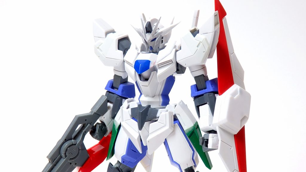 サフ前状態のアップ写真です。アンテナや胸部、肩アーマー、サイドアーマーなどの形状変更が見られます。より詳しい工作箇所・内容につきましてはこちらからご覧ください。(ツイッタ―へのリンクになります)https://twitter.com/i/events/1346826149003841536?s=20 ~COLORING DATA~〔(C)→Mr.カラー (G)→ガイアカラー〕濃紺=コバルトブルー(C)+ミッドナイトブルー(C)+色ノ源マゼンタ(C)黒=ジャーマングレー”ドゥンケルグラウ”(C)+ブルーFS15044(C)+メカサフスーパーヘヴィ(G)+色ノ源マゼンタ(C)少量白=スチールホワイト(G)関節部=メカサフヘヴィ(G)メタリックグリーン=ウイノーブラック(C)→GXメタルグリーン(C)ビームエフェクト=GXクリアピンク(C)→Ex-ホワイト(G)→色ノ源マゼンタ(C)メインカメラ、ツインアイはキット付属のシールを切り出して使用しています。 ~製作秘話(?)~本作品の製作期間は2021年1月6日~2021年3月27までのおよそ3ヶ月です。インテグラルアイズガンダムという名前の由来は、1.5ガンダムと書いてアイズガンダムと読ませることにちなんでなにか数学に関連している名前をつけたいなというところから始まりました。インテグラル(記号:∫)は数学においては積分を意味するものですが、同時に英語での意味は1.完全な 2.固有のという意味を持ちます。口にしてみた時の語呂もよかったのでこの名前に決定しました。