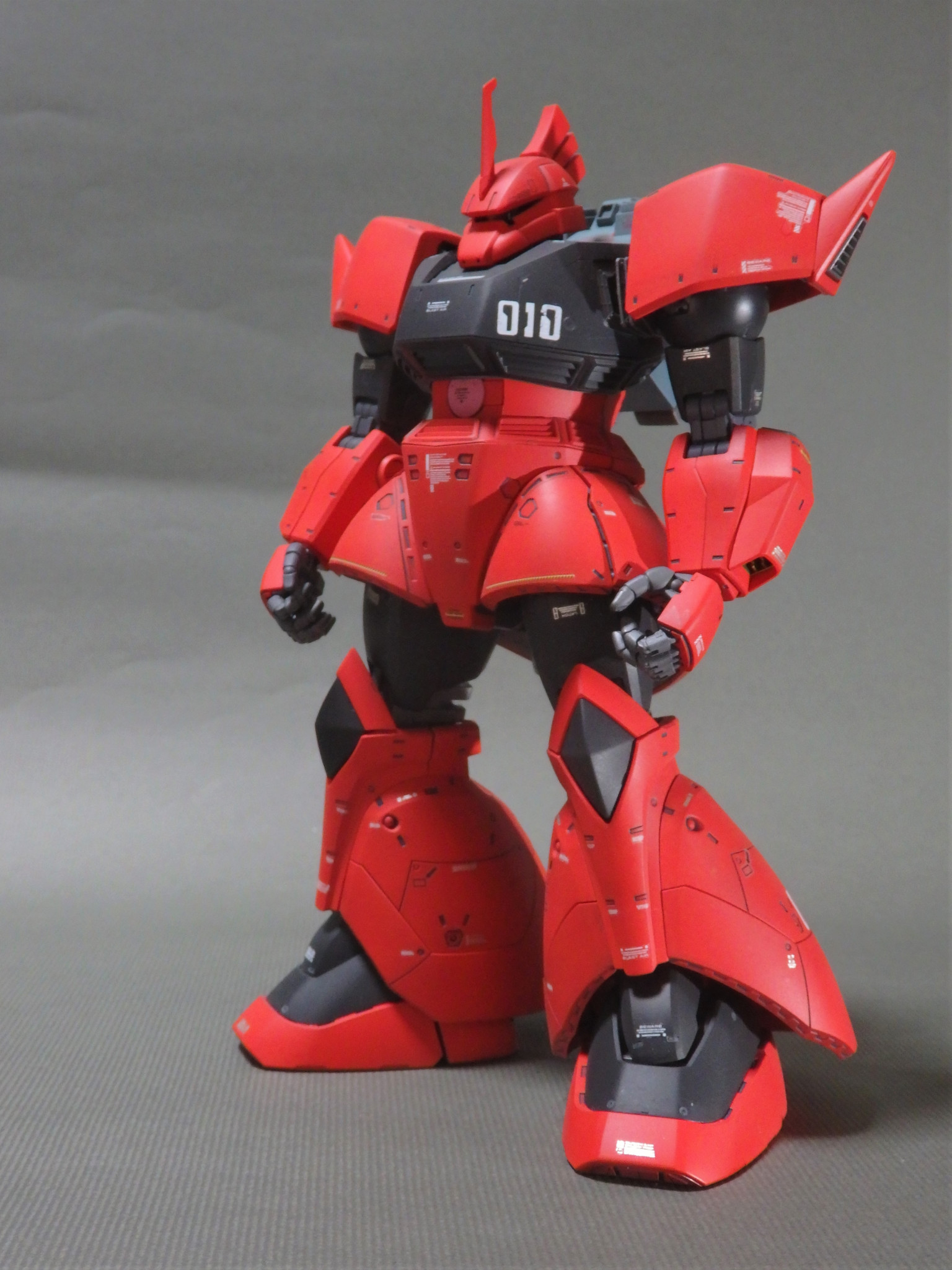 ガンプラ MG ゲルググ ジョニーライデン専用カラー 塗装済 完成品