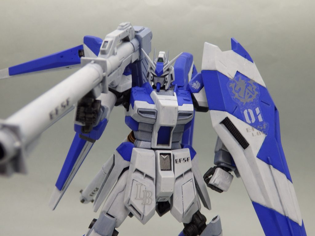 ライフルとバズーカはモナカ割りですがしっかり合わせ目が消せてると思います。しかしアングルがワンパターン…