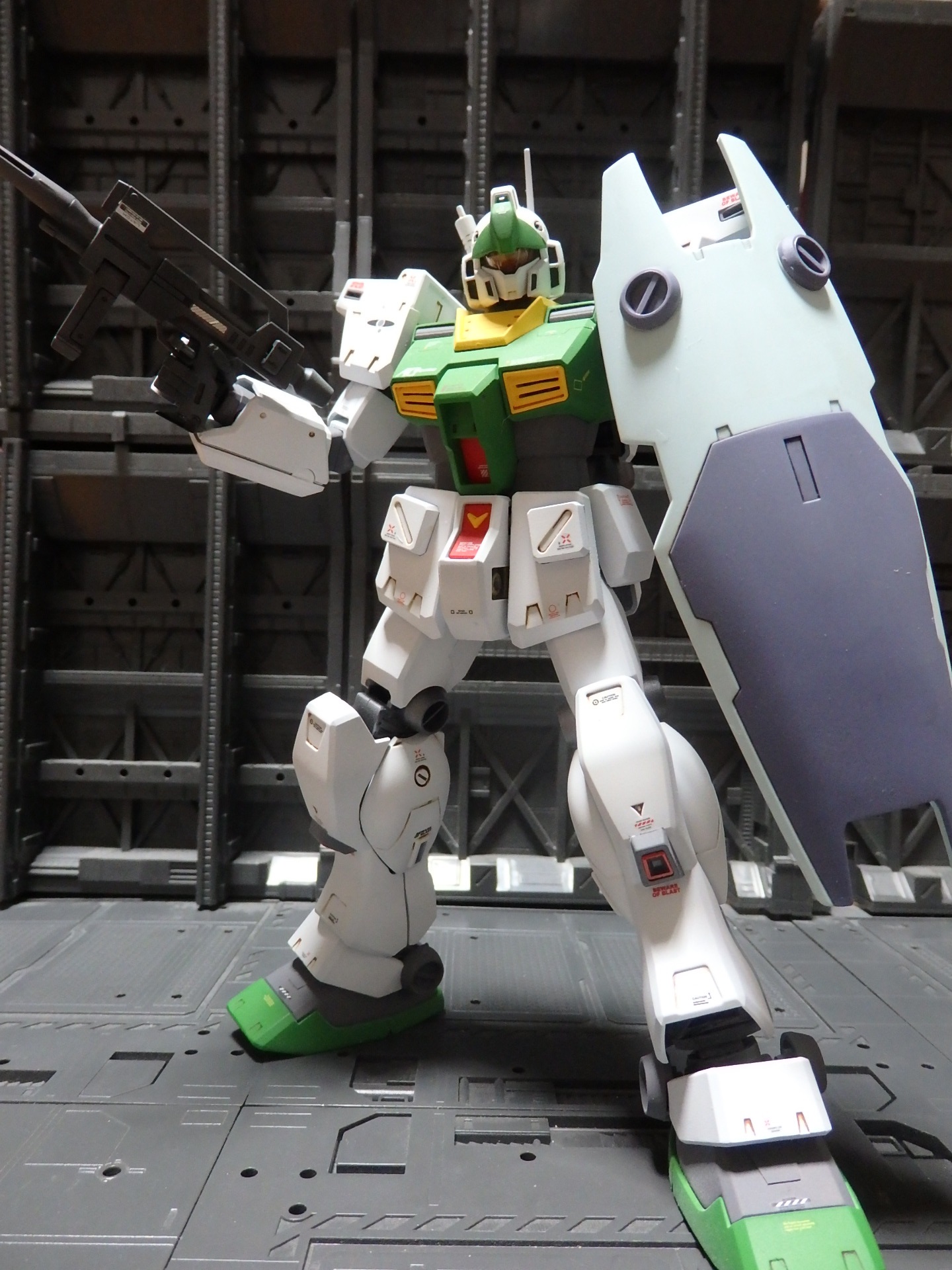 MG ジムカスタム verエゥーゴ｜@matsmon1さんのガンプラ作品｜GUNSTA