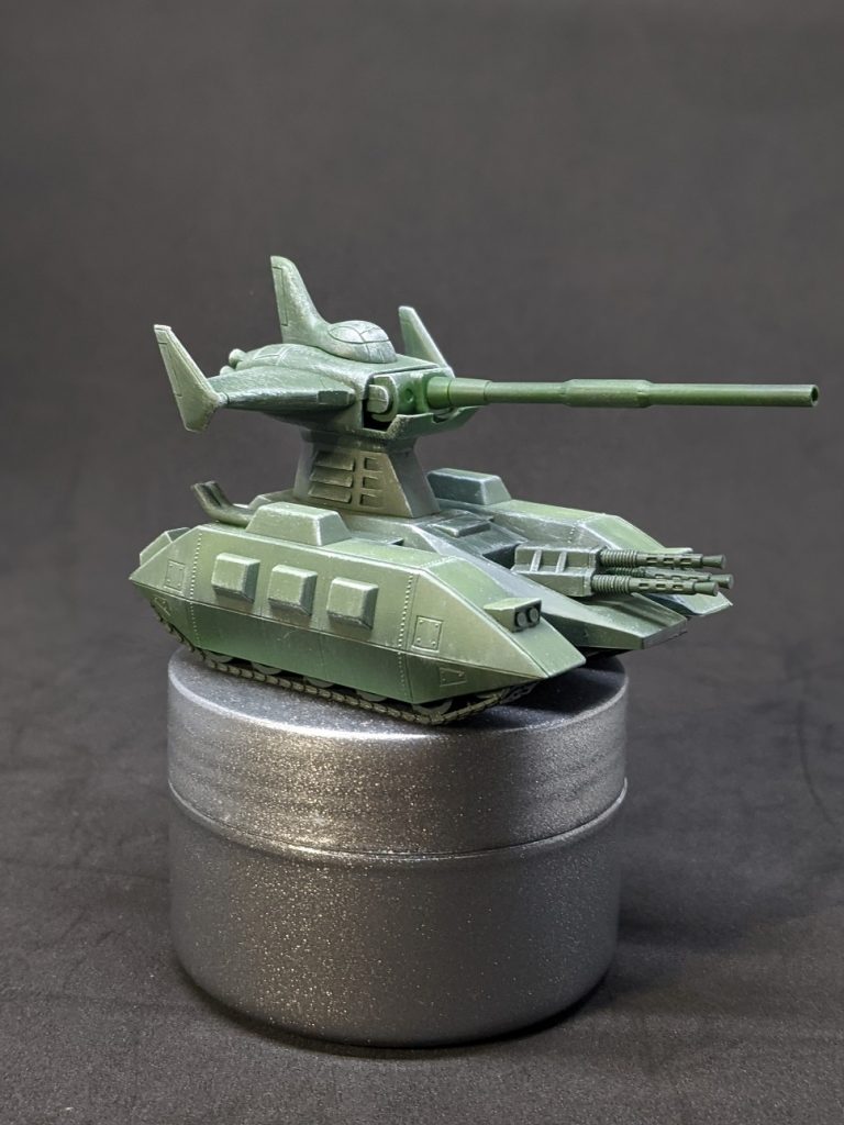 ラッカーでベース色、の上から軽くドライブラシ。