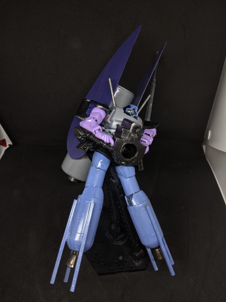 一年戦争終結後に連邦軍に接収され、独自の飛行化計画がスタートするも、途中でティターンズによって強奪される。後にバイアランやTR1イカロスユニットへと発展、開発され倉庫で眠りにつくが第2次ネオ・ジオン抗争終結後に連邦軍上層部により軍の予算確保に最適な仮想敵わ敢えて情報を流し物資と共に供給された。