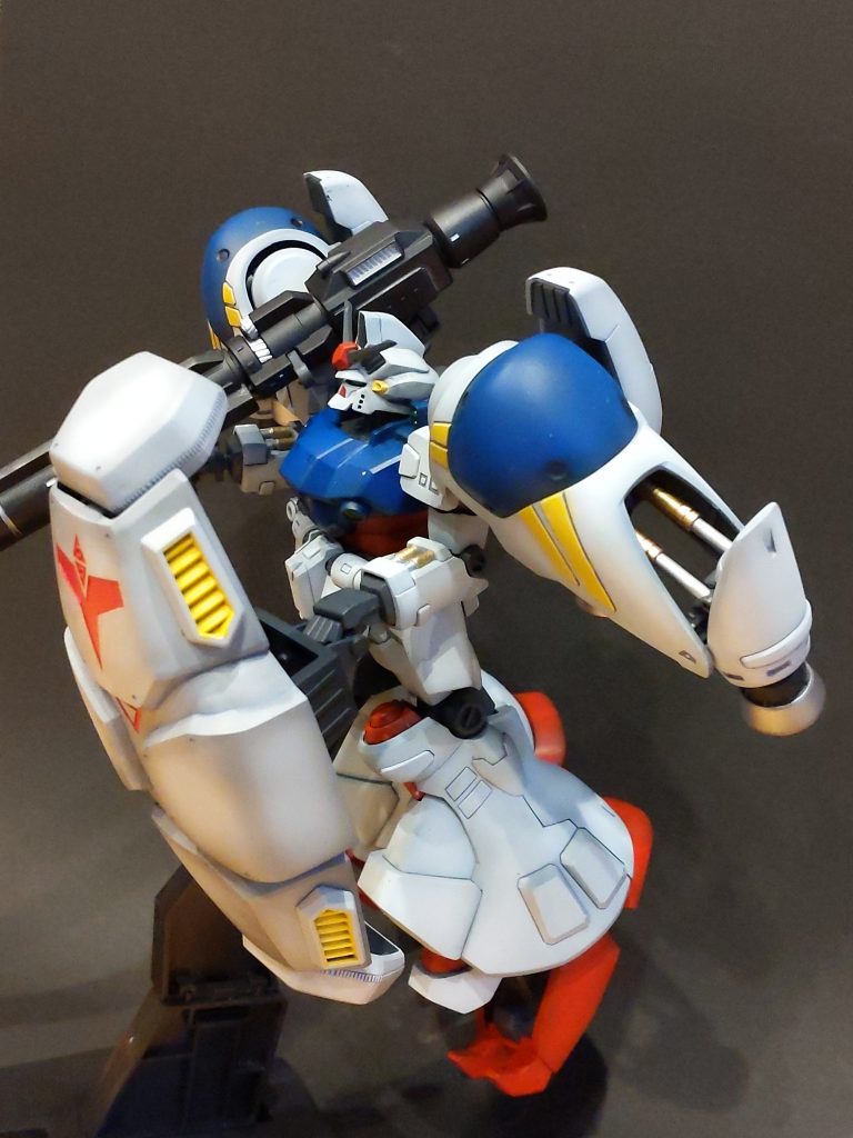 チラッと垣間見せるシリンダーが良い👍肩や太ももで段落ちモールド処理しましたが全く見えません!