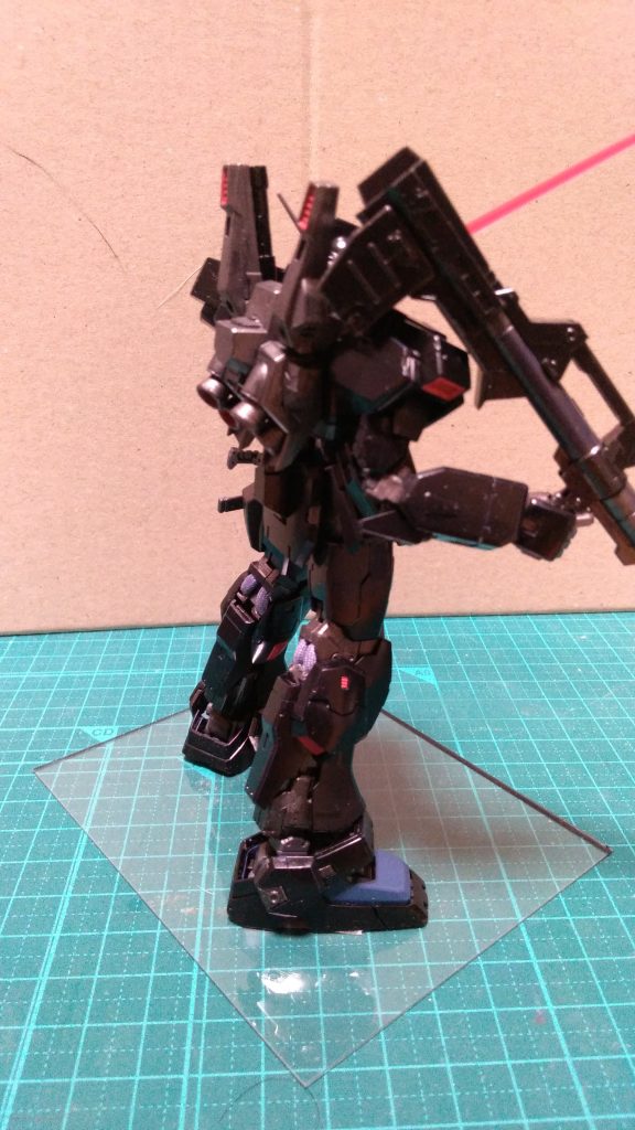 筆塗り全塗装・ガチ黒いガンダム–3枚目/制作者：mike-neko