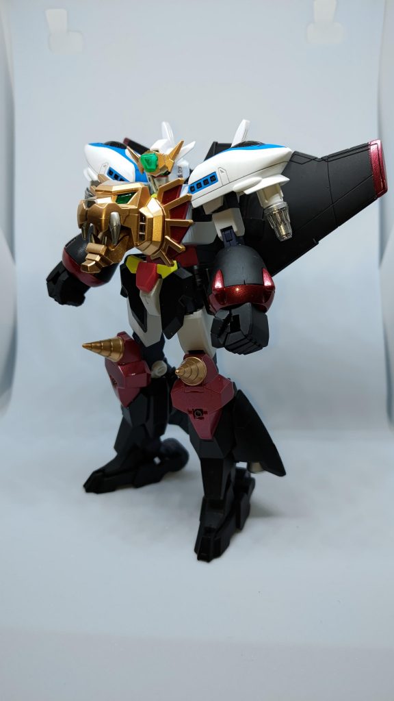 合体シーンは割愛肩アーマーになんとなくスラスターを追加