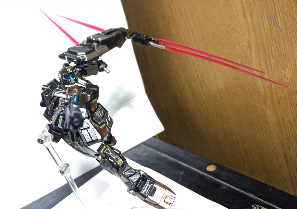 以上、ジム・ストライカー[コンバット・アームズ]でした。造形はそれなりに良いものの、可動が現行の物と比べると少し厳しいです。しかし、造形がしっかりしている分、しっかり塗装してやるとかなり格好良く仕上がるので、腕に自信がある人は手に取ってみてはどうだろうか。