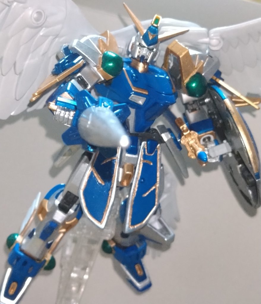 腰部スカートはパテで改修しましたが…線はブレブレで形もいいとは言えません…（パテを使用したのは初めてになります…）