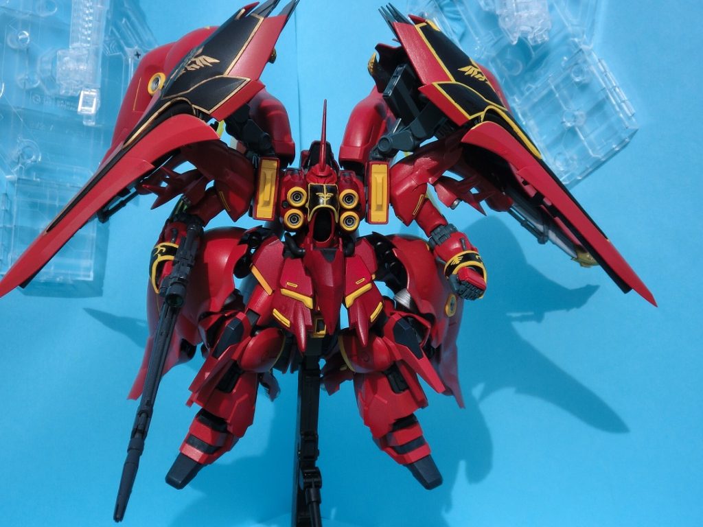 フロンタル専用のカスタマイズを施したクシャトリアをイメージして作成