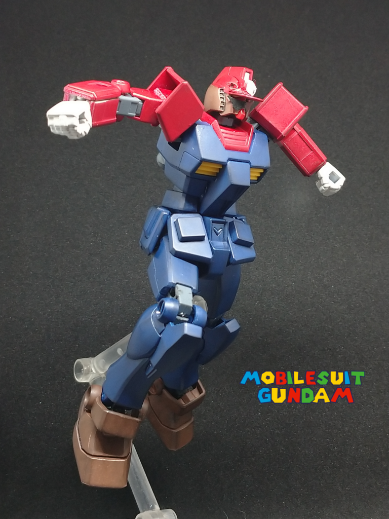 武器は持たず、敵MSへダッシュで接近し直接踏みつける、という想定。