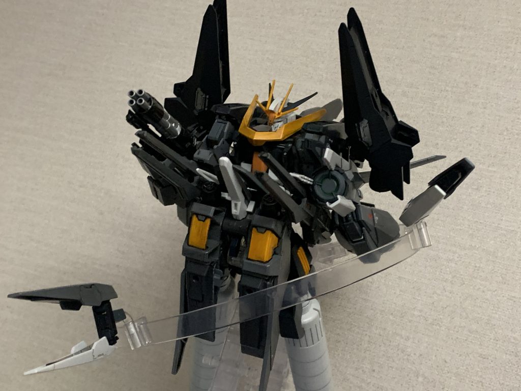 ほとんど可動しないので写真映えしませんね………しかし憧れでもあった大型改造機だったので作ってて楽しかったです