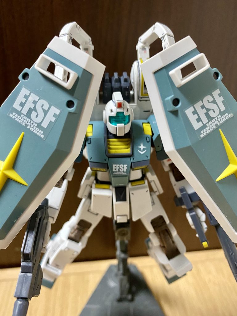 この2枚バネがカッコイイ〜