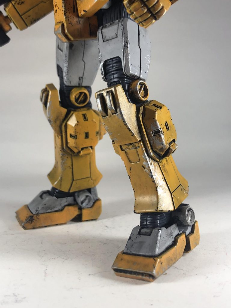 脚は素早そうな感じが欲しくてサンボルFAから流用、膝はサンボル陸ガンのを移植