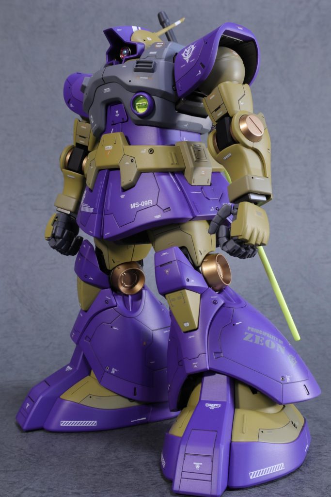 古いキットですが良いプロポーションです。バージョンアップの噂も耳にしたので楽しみです。