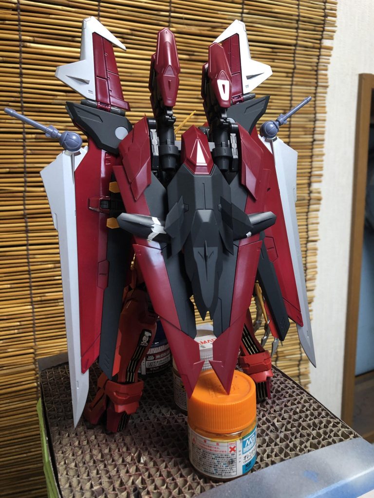 さらにノワールストライカーにディバインストライカーを接続できる様に改造しています。