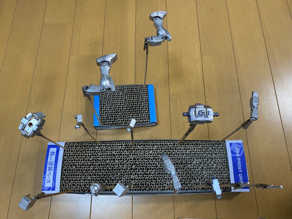 まずは全部のパーツをシルバーにします♪