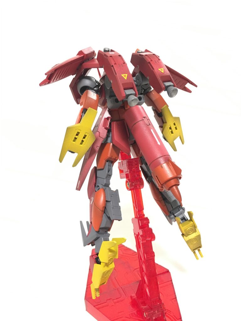 飛行時のこの背面が、個人的に一番気に入っている角度です。